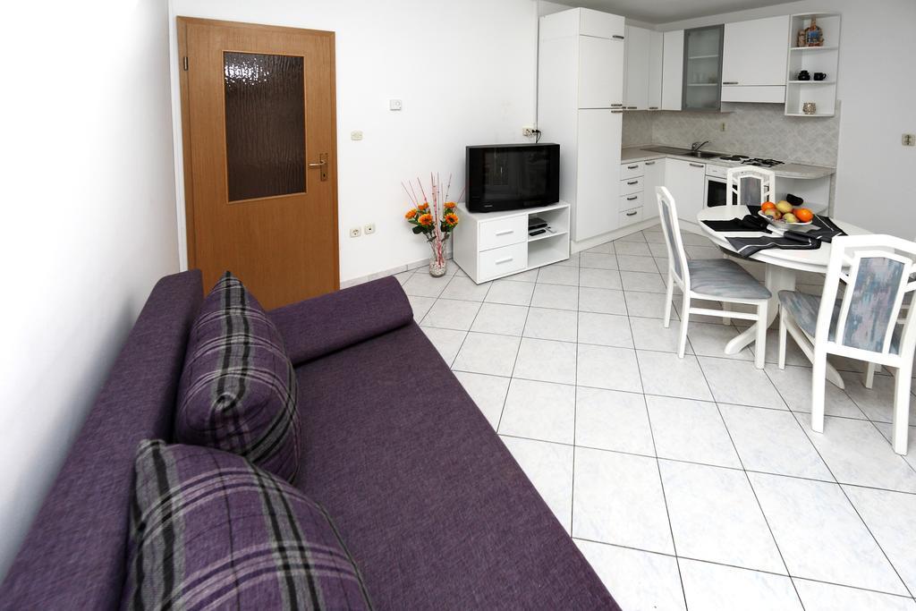 Apartments In Beautiful Split Podstrana Habitación foto