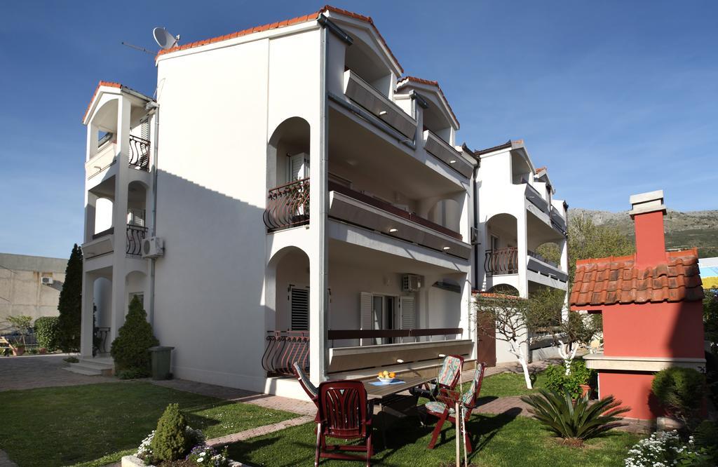 Apartments In Beautiful Split Podstrana Habitación foto